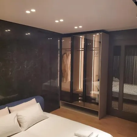 Steviola * Τίρανα